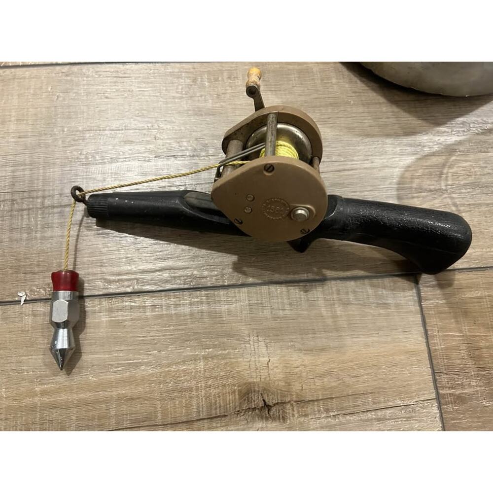 Vintage Ocean City 1581 Fishing Reel with Handle and metal plumb bob weight